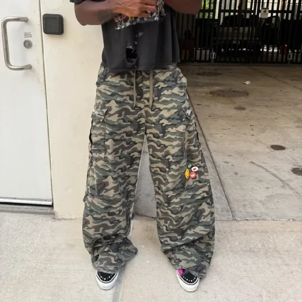 77 Studios Jay in Our Convertible Cargo Sweatpants (4)